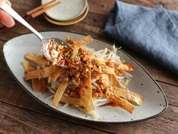 罪悪感ゼロで節約にも。モヤシとパリパリワンタンおつまみ