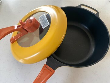 10年以上リピ買い中の「有名ブランドのフライパン」。万能すぎて鍋いらずに