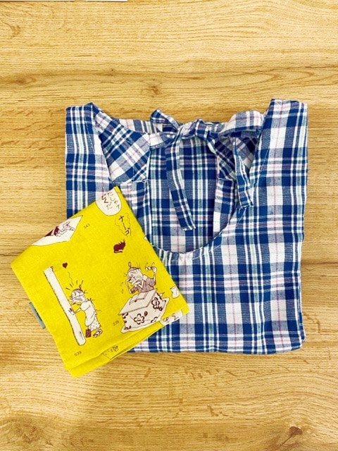 エプロンと三角巾