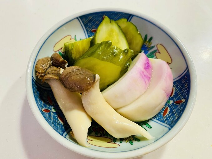 キュウリ、エリンギ、カブのぬか漬け