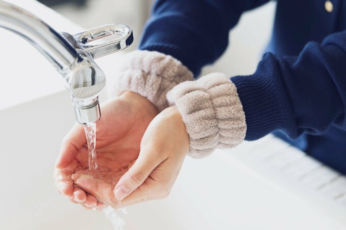 手を洗う画像