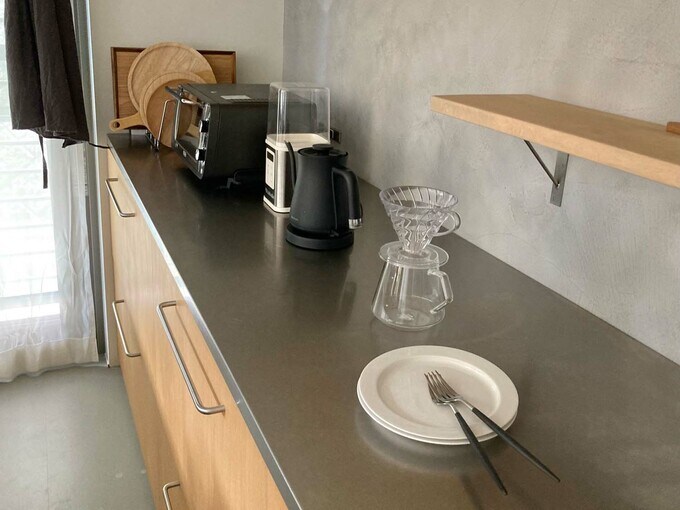 モールテックスとモルタライクを採用したキッチン