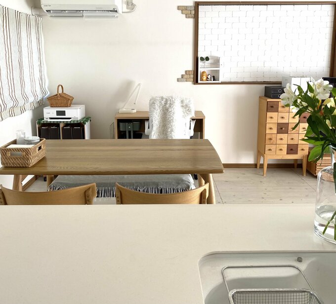 ダイニングテーブル