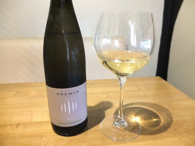 エキゾチックなライチとバラの香りが特徴