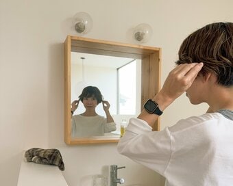 40代のショートヘアは「ツヤ」が命。簡単アレンジでグッとあか抜ける