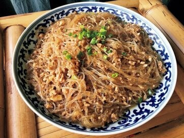 毎日食べたい「豚ひき肉と春雨の炒め煮」。献立に困ったときの救世主にも