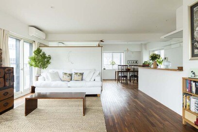 【マンションリノベ事例】92㎡の半分以上をワンルームLDKに。まるで平屋のようなオープンな住まい