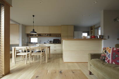 【注文住宅事例】動線と収納に工夫が光る！家事が楽しくなるキッチン