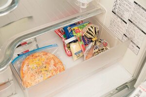 チルド室内は立てる収納でわかりやすく