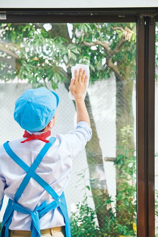 室内から窓の掃除