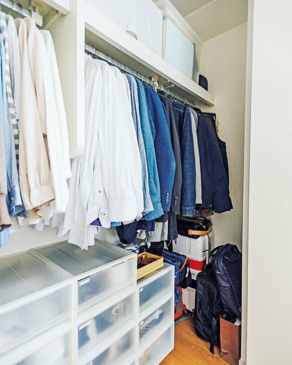 クローゼット左側から