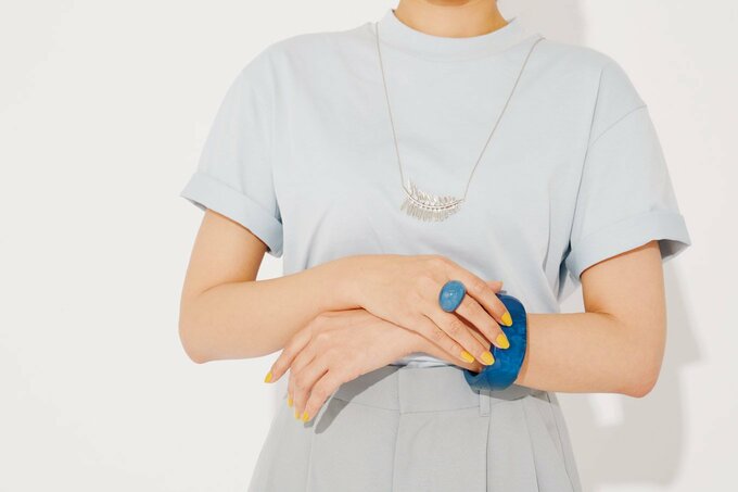 大ぶりのアクセ