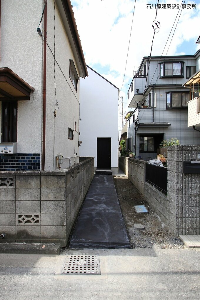 旗竿敷地と外観