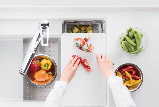 シンクの上にまな板を置ける