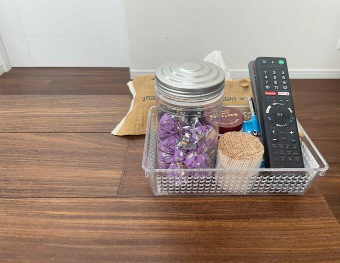 リモコンなどが入ったケース