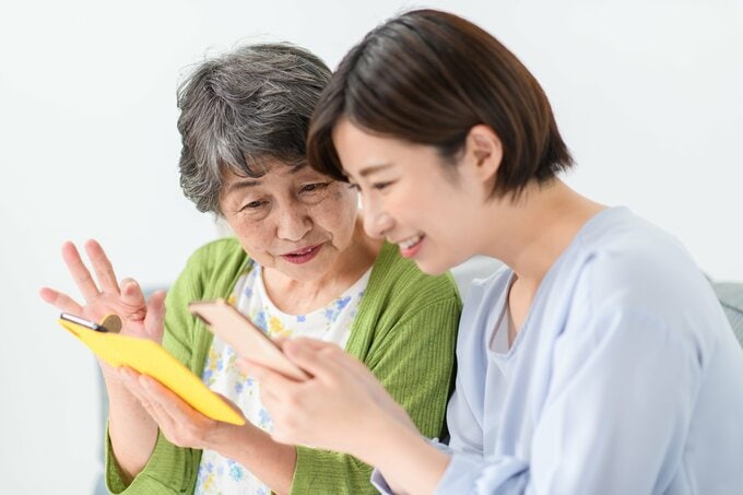 ふるさと納税する2人