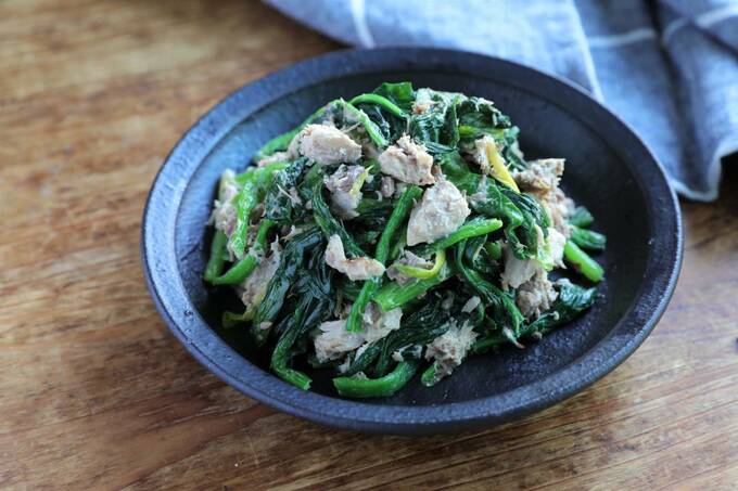 サバ缶とホウレンソウのゴママヨポン