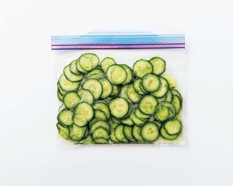 キュウリの歯ごたえもキープ！野菜別・時短になる冷凍術