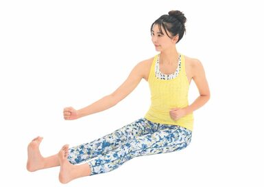 骨盤のゆがみを整える「お尻歩き」。90歳現役インストラクターが伝授