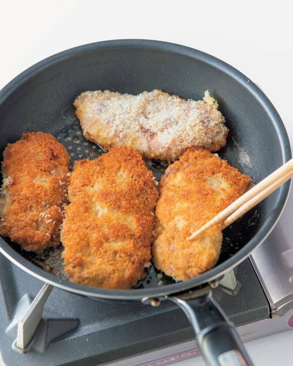 お肉を揚げ焼き