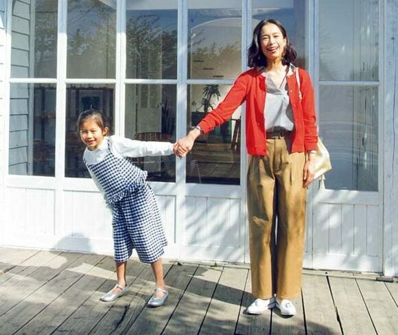 赤を効かせたチノパンスタイル