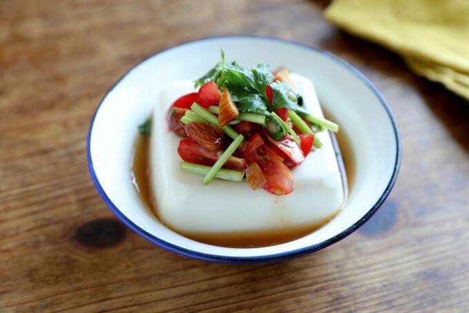 ナッツとパクチーのエスニックやっこ