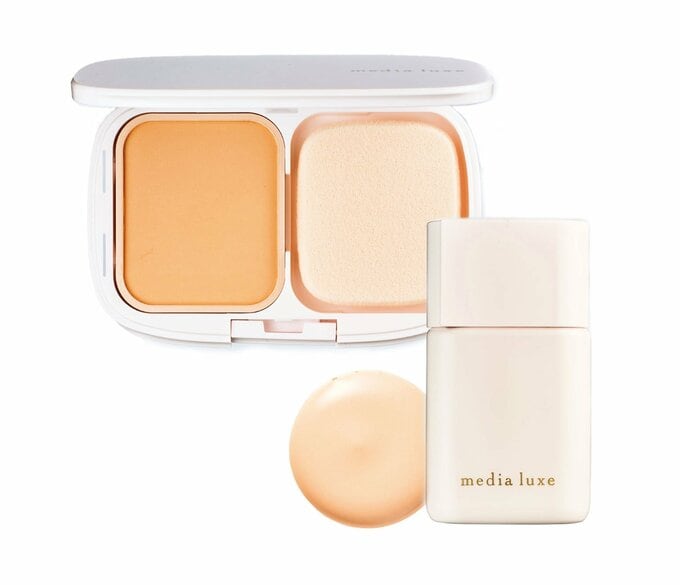メディアのベースとパウダーファンデ