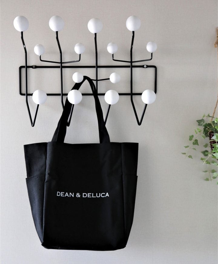 無印良品やニトリで見つけた バッグをすっきり収納する神アイテム Esseonline エッセ オンライン