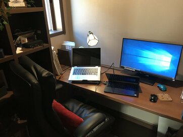 1.5畳の書斎がある間取り：寝室から離して家の隅に。落ち着いて使える最高の隠れ家