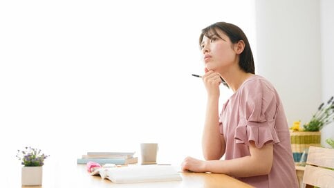 意外と知らないお金の知識。家計が助かるのは「円安」VS「円高」どっちなの？