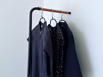 40代・元浪費家「クローゼットは13着だけ」で十分。失敗の末に気づいた、服選びで後悔しないルール