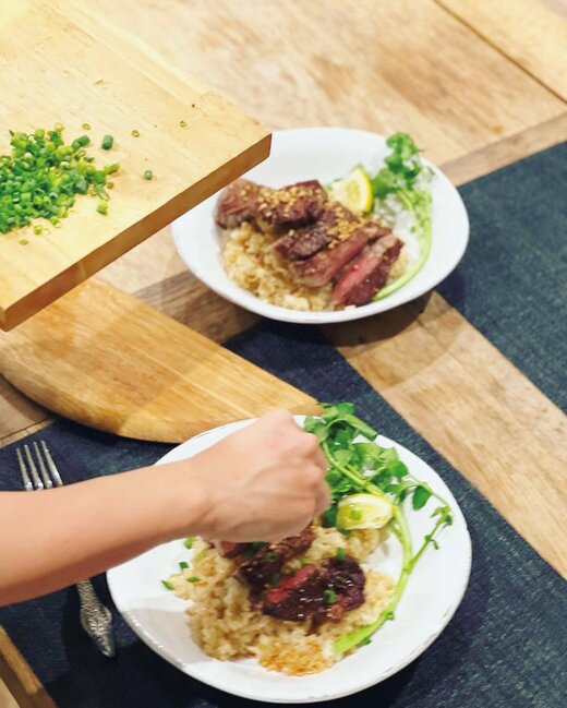 ガーリックスライスのステーキのせ