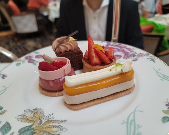 本場アフタヌーンティーのケーキ