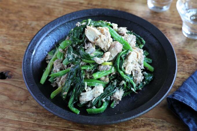 パッとつくれる、サバ缶とホウレンソウのゴママヨポン