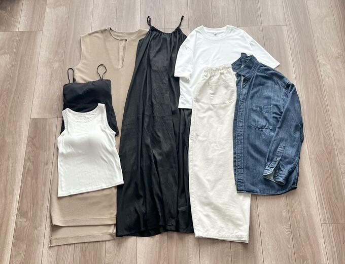 私の場合、長期旅行でも服は最大で3セットまで。当日着ていく服も含みます