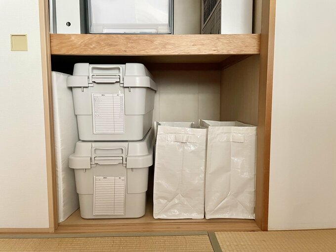 来客布団が入っていた場所には防災用品を収納しています