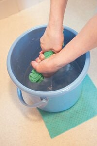 ぞうきんを絞るコツ