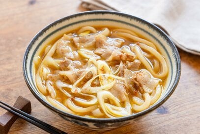 レンジだけで簡単「本格濃厚カレーうどん」。10分でできて、洗い物も最小限！