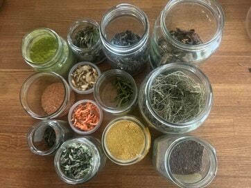 60代、年金3万円のひとり暮らし。食費節約になる「ビン詰め」アイデア