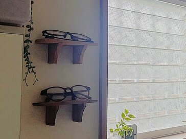 50代「忘れもの・探しものを防ぐ」収納の工夫3つ。メガネの定位置は100円グッズでつくる