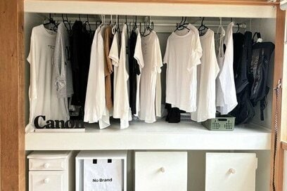 「クローゼット」がスッキリ片づく収納テク4つ。衣替えがラク、ストレスも減る