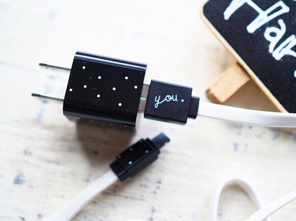 こちらはiPhone、ipad用のライトニングケーブル