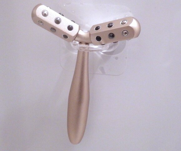 美顔ローラーの引っかけ収納