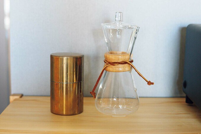 「開花堂」の茶筒はコーヒー豆入れに