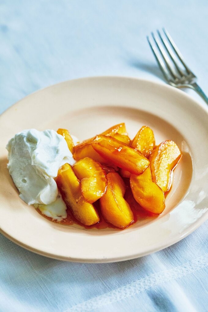 旬のリンゴをキャラメルを使った絶品おやつに変身