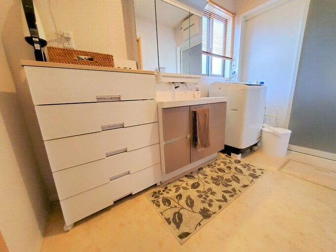 脱衣所のランドリーチェスト