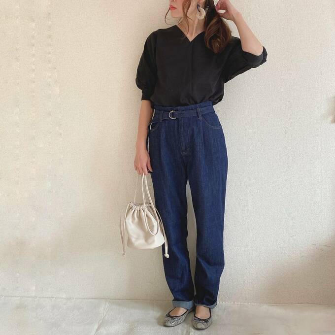 ブラウスを合わせて春コーデ