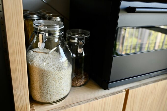 塩とコショウが入ったビン