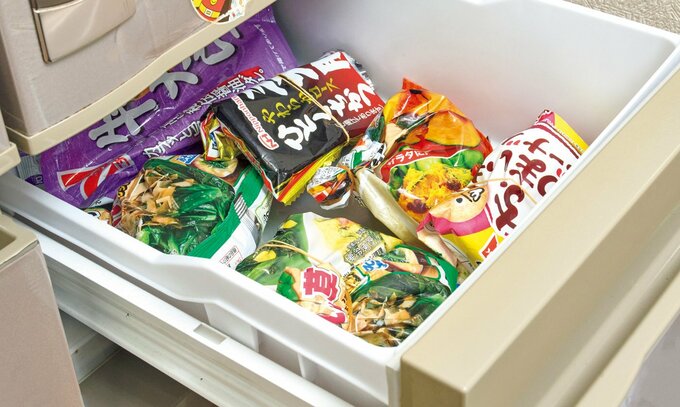 小さい冷凍庫の中身