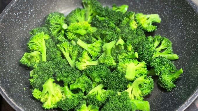 火が通ったブロッコリー